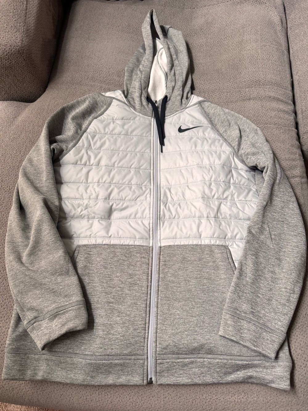 Nike Men's Gray Quilted Athletic Hoodie